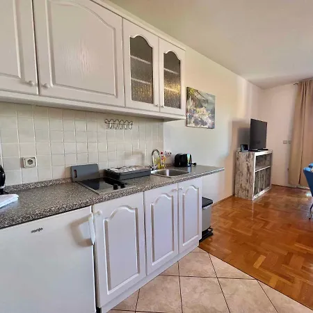 Apartment In 45022