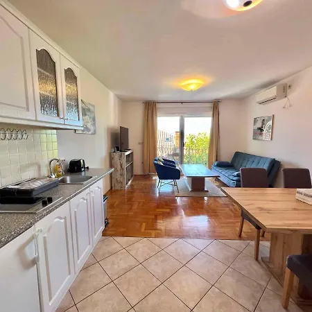 In 45022 Apartment *