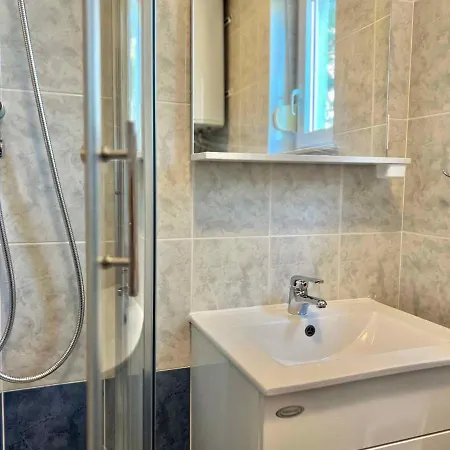 In 45022 Apartment