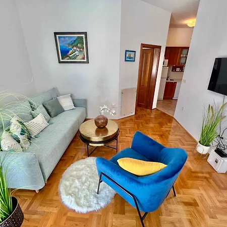 Apartment In 45022